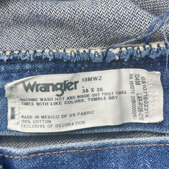 Wrangler Mens Cowboy Cut 13MWZ Distressed Jeans, size 38x36 - Picture 4 of 13
